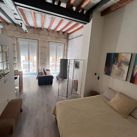 아파트 Beautiful Loft In Old Town *